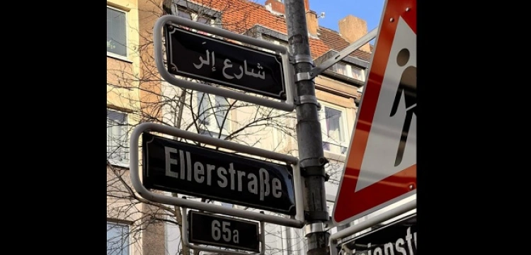 Niemcy. Pierwsza tablica z nazwą ulicy po… arabsku