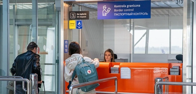 Kilkunastu cudzoziemców z odmową wjazdu do Polski