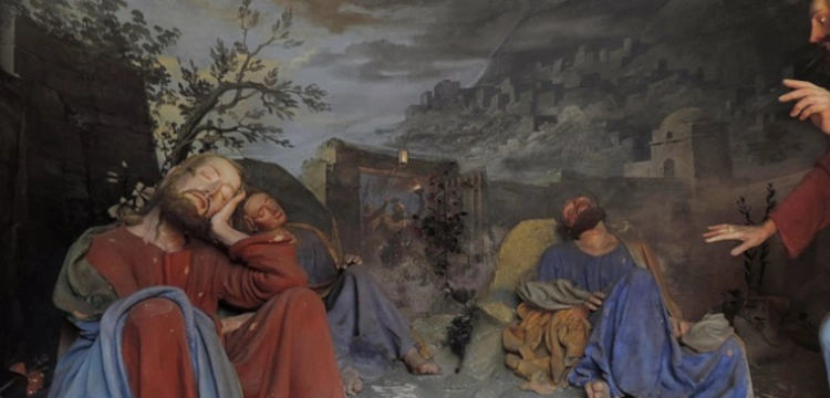 Krystian Kratiuk: Wielki Czwartek wtedy i dziś. Sen apostołów, sen biskupów…