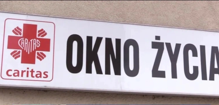 Noworodek ocalony w oknie życia. Znaleziono także wstrząsający list