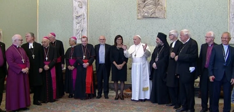 Papież: ruch Focolari daje ważne świadectwo poprzez swą otwartość na inne religie