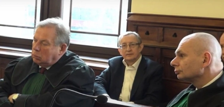 Kasta basta. Pinior skazany, ale w zawieszeniu i z mniejszym wyrokiem