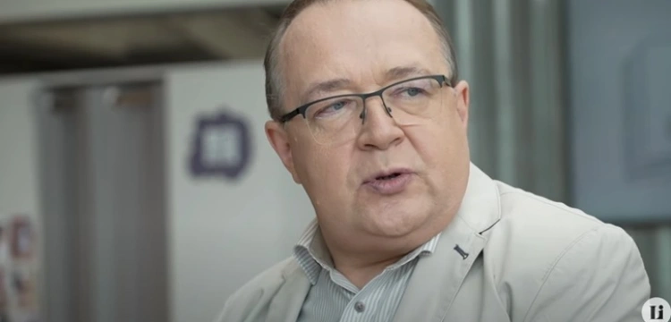 „Milczenie Łazarza” - o poezji po katastrofie, wierze i języku. Rozmowa z Piotrem Goćkiem