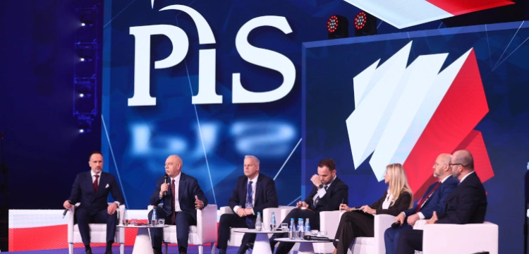 Reforma sądów. PiS: sędziowie Tuska bez emerytur