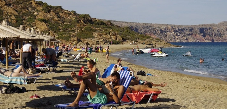 Zdrowe plażowanie - bezpiecznie na słońcu