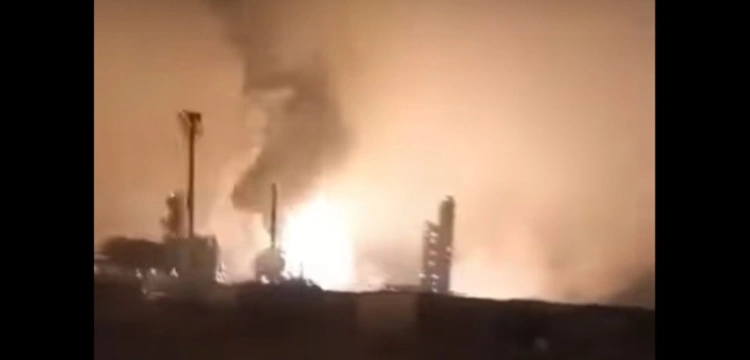 Rosja. Płonie jedna z największych petrochemii na świecie po nocnym ataku ukraińskich dronów [Wideo]