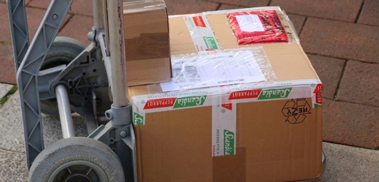 “Poczta cieni” zdemaskowana — sankcjonowane towary z Niemiec trafiają do Rosji przez Polskę