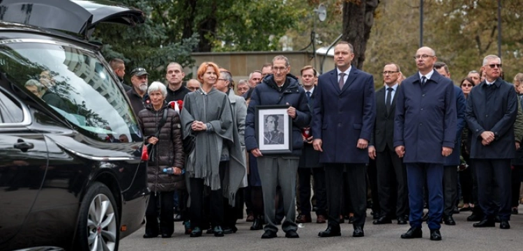 Sergiusz Piasecki wrócił do ojczyzny. Uroczysty pogrzeb pisarza i żołnierza na Powązkach