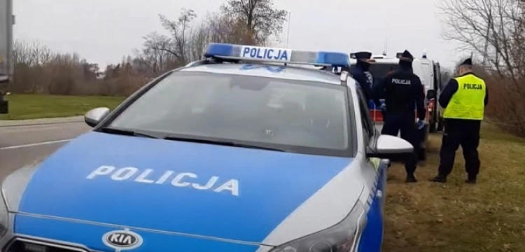 Są zarzuty dla policjantów działających w zorganizowanej grupie przestępczej