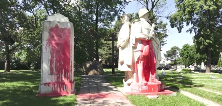 Radom. Postępowanie w sprawie oblania sowieckich obiektów propagandowych umorzone