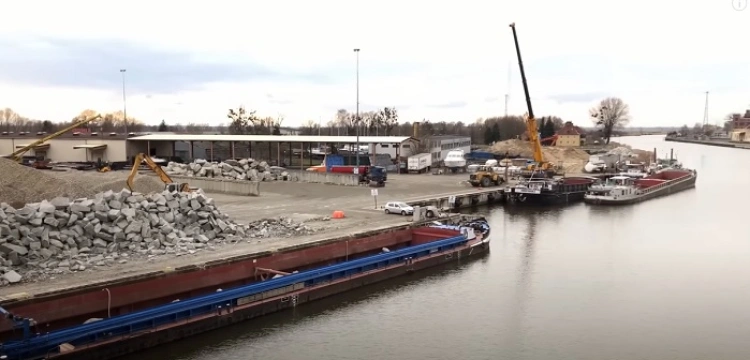 Sondaż. Co mieszkańcy Elbląga sądzą o propozycji rządu w sprawie portu?