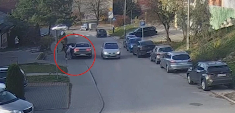 Porwanie w biały dzień, w centrum miasta! Policja schwytała sprawców