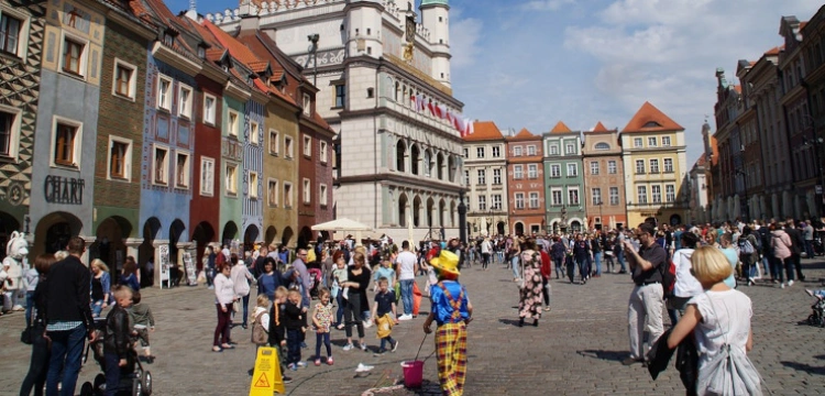 Już ponad 41 mln mieszkańców! Polska wśród 5 największych krajów UE