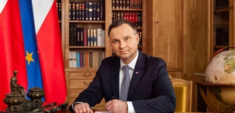 Prezydent podpisał nowelizację dot. świadczenia za długoletnią służbę