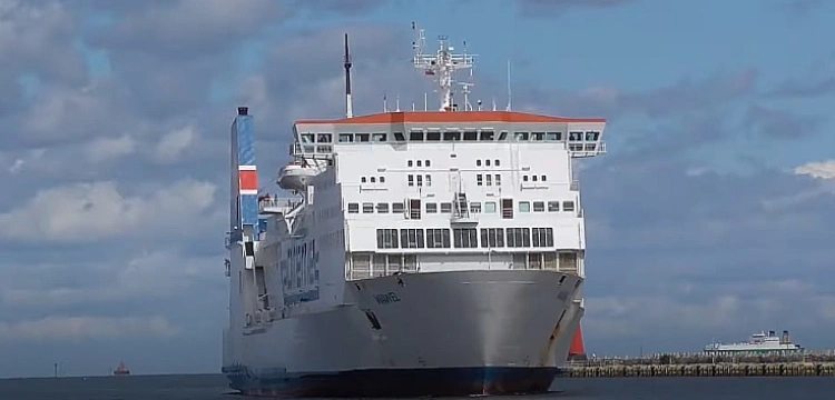 W Gdańsku doszło do wypadku polskiego promu z 150 osobami na pokładzie