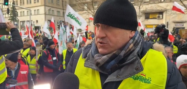 Rolnicy przeciwko polityce UE: Trwa protest w Warszawie pod hasłem „5 razy STOP” [Wideo]