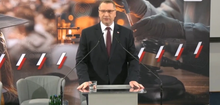 „Potroimy środki na naukę”. Przemysław Czarnek zapowiada zwrot w polityce naukowej państwa