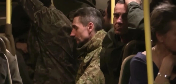 Dowódcy Azowstalu wywiezieni do Rosji. Pewna śmierć elity ukraińskiej armii?