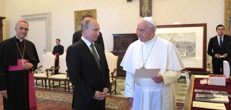 Franciszek: Ukrainie trzeba odwagi białej flagi