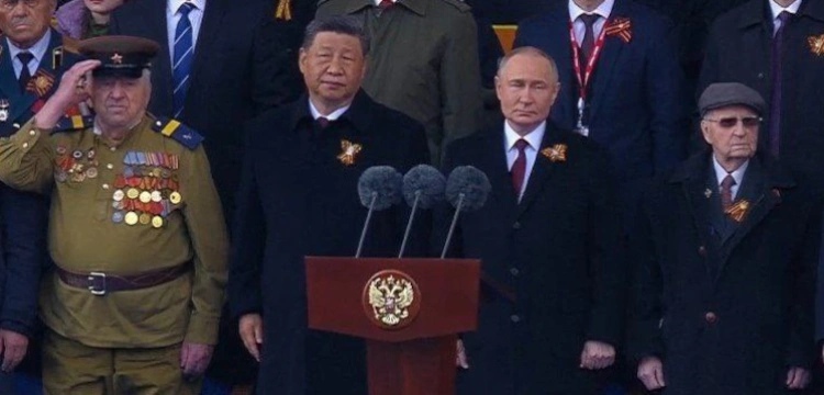Putin na Paradzie Zwycięstwa: Cały kraj wspiera uczestników „Spcecoperacji”