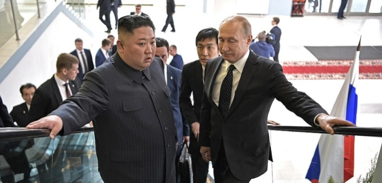 Korea Północna wspiera wojnę Rosji przeciwko Ukrainie. Chodzi o 1000 kontenerów ze sprzętem