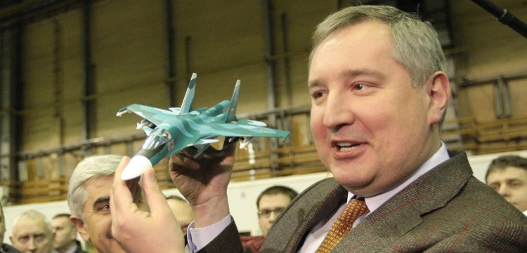 Rogozin ranny w Doniecku podczas imprezy. Wcześniej kpił ze Smoleńska i groził prezesowi PiS