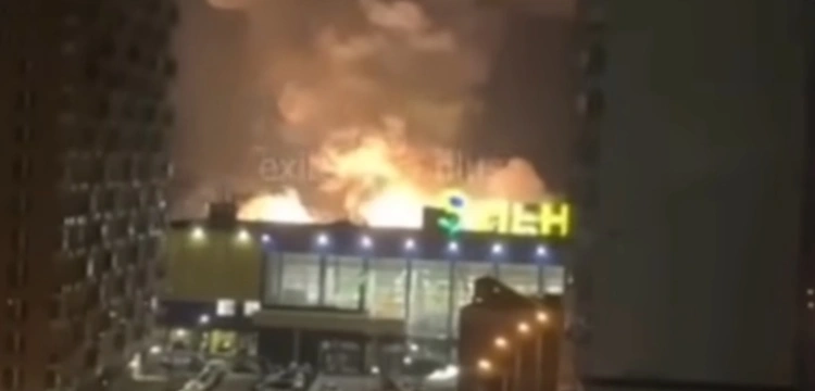 Kluczowy rosyjski terminal w ogniu [Wideo]