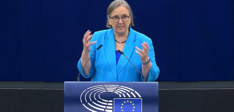 Róża Thun: pakt migracyjny jest korzystny dla Polski