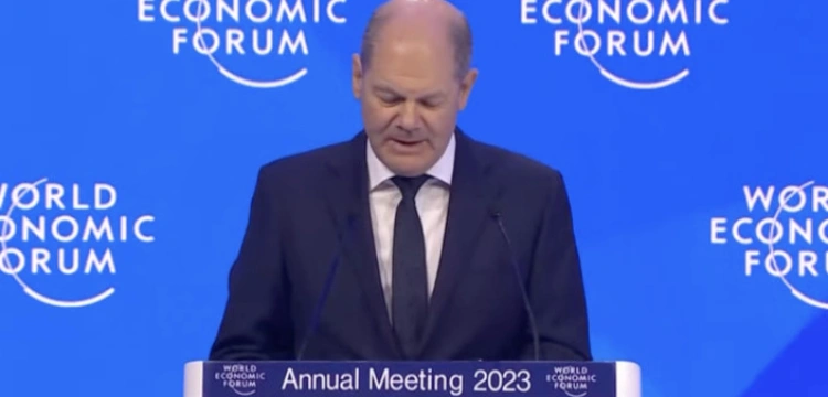 Scholz mówił w Davos o pomocy Ukrainie. Niemieckie media: To puste frazesy!