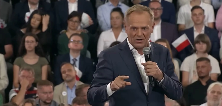 On tak na poważnie? Tusk: Tylko my jesteśmy w stanie uratować 500 plus