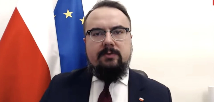 Kiedy sprostujecie te kłamstwa? Wiceszef MSZ stanowczo do dziennikarza TVN