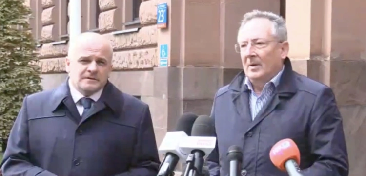 Co za komedia! Platforma przeprowadza „kontrolę” w MSZ