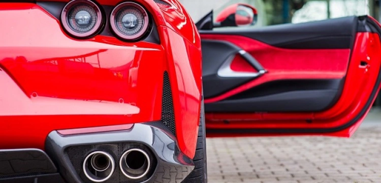 Koniec z samochodami spalinowymi i hybrydami? PE popiera osiągnięcie zerowej emisyjności CO2 do 2035 r.