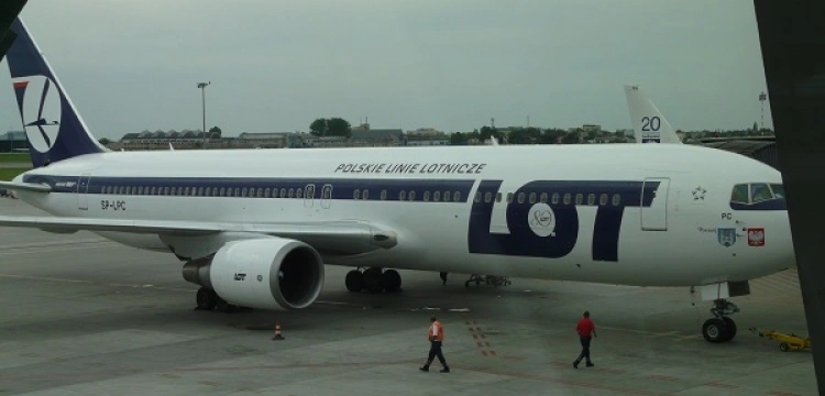 Samolot LOTu awaryjnie lądował na Okęciu. Nikt nie ucierpiał