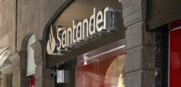 Santander odzyskał kontrolę. Klienci otrzymali zwrot wszystkich skradzionych środków