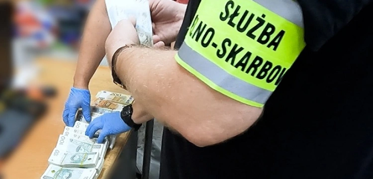 „Wólka Kosowska” – już 25 osób zatrzymanych i ponad 41 mln zł na fakturach