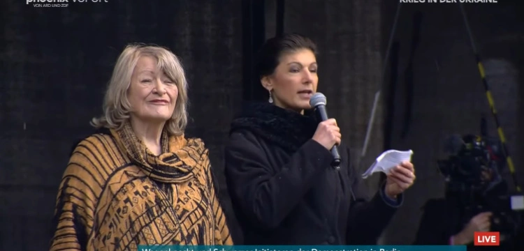 Niemieckie "naiwne pacyfistki". Pożyteczne idiotki czy współpracownice Kremla?