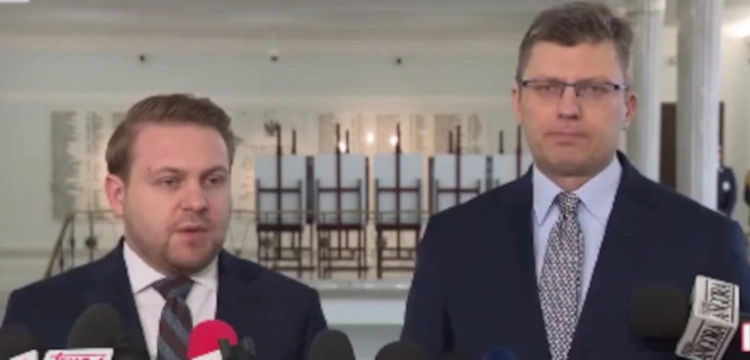 „Doszło do kolejnego ataku na Mszę św.”. Solidarna Polska składa projekt „W obronie chrześcijan”