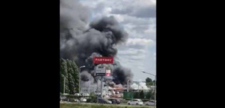 [WIDEO] PILNE! Potężny pożar galerii handlowej pod Poznaniem