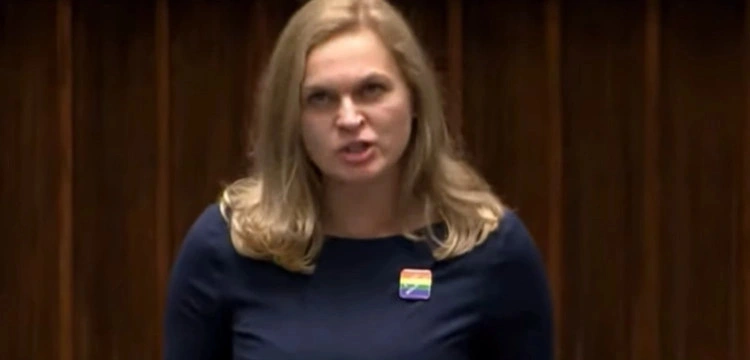 Protest w Mielcu: "My chcemy Boga w książce, w szkole!" - Sprzeciw wobec zmian w edukacji