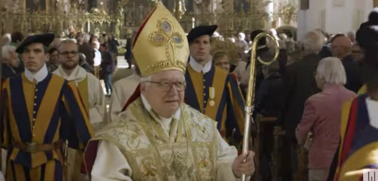 Biskup związany z Mafią z Sankt Gallen tuszował nadużycia seksualne?