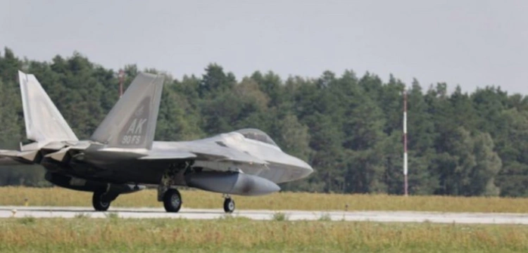 Wicepremier Błaszczak: Amerykańskie myśliwce F-22 Raptor już w Polsce