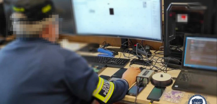 CBZC rozbiło groźny gang! Ukradli aż 50 mln zł z kont bankowych zwykłych Polaków!