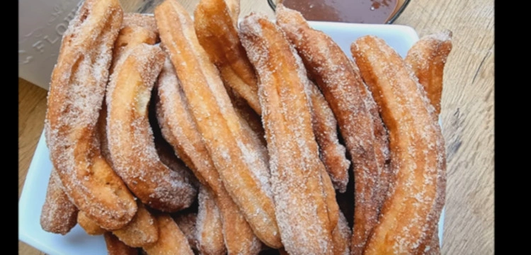 Chrupiące churros. Smak, za którym będziesz tęsknił