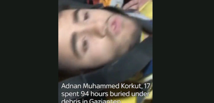 Turcja. Uratowany 17-letni chłopak przeżył pod gruzami prawie 4 doby dzięki temu, że pił...