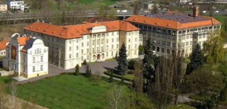 Jedno z najstarszych seminariów duchownych w Polsce zawiesza działalność. Prymas Polak: To niełatwa decyzja