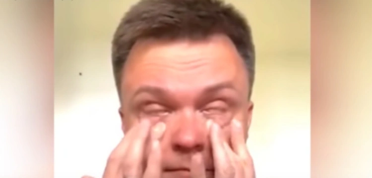 Konstytucja już nie wzrusza? Hołownia chce likwidacji TK
