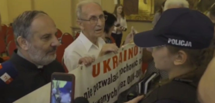 Przebaczamy i prosimy o… interwencję policji? Skandal w warszawskim Pałacu Arcybiskupim