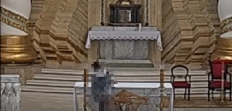 Pluł na ołtarz i rzucał krzyżem. Policja ujęła sprawcę