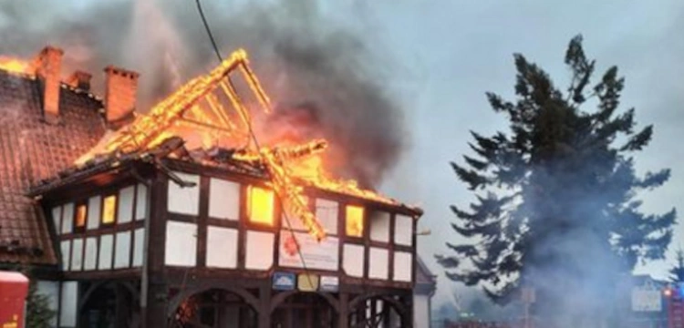 Pożar w XIX-wiecznym budynku należącym do Caritasu